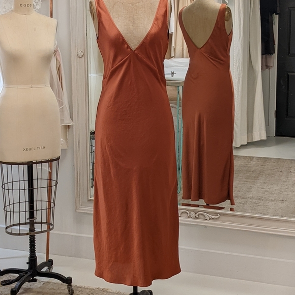 Wilfred Dresses & Skirts - Wilfred Slip dress with TNA Sweater